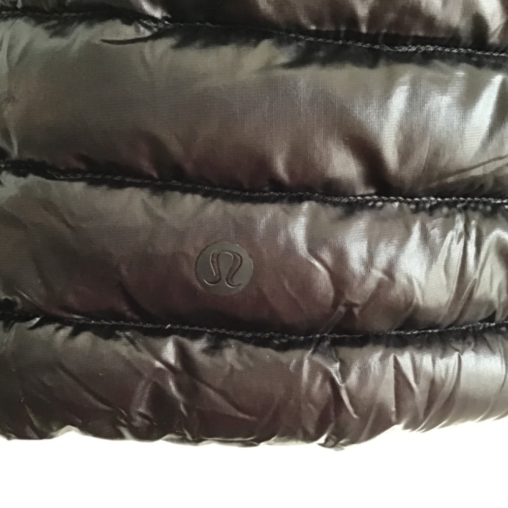Lululemon Pack It Down Vest size 2 - Picture 4 of 6